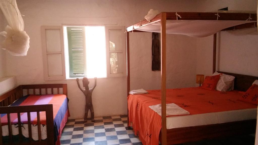 Maison Augustin Ly Goree Bagian luar foto